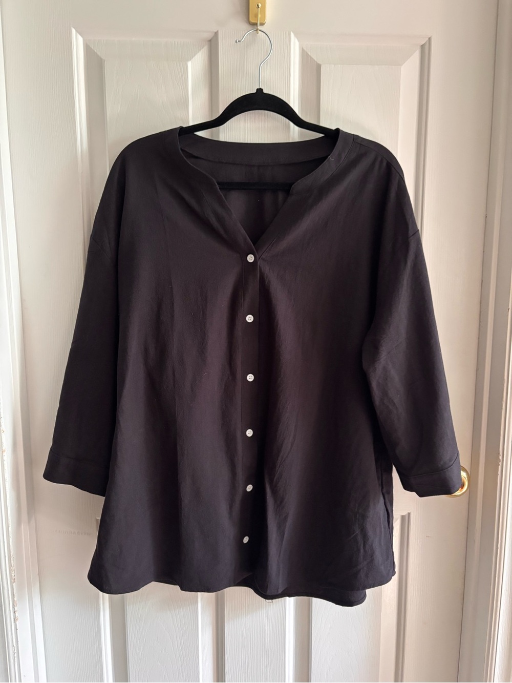 NWT Cotton Linen Blend Women's Black Button-Front Long Sleeve Top